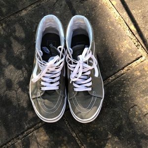 Women’s CANVAS SK8-HI